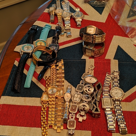 vintage crystal watch (thredup) - Picture 11 of 13